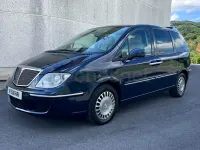 Usado Lancia Phedra 136 CV (100 kW) 2007 Azul Monovolumen
