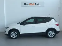 Usado Seat Arona Ecomotive 110 CV (80 kW) 2021 Blanco SUV