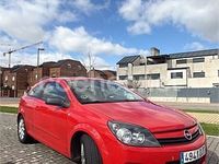 Usado Opel Astra GTC Sport 105 CV (77 kW) 2005 Rojo Berlina