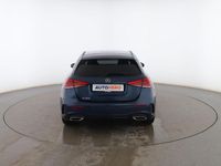 Usado Mercedes A180 AMG line 136 CV (100 kW) 2022 Azul Utilitario