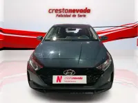 Usado Hyundai i20 101 CV (74 kW) 2022 Gris Utilitario