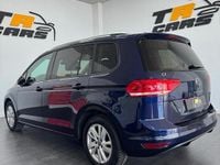 Usado VW Touran 122 CV (89 kW) 2021 Azul Monovolumen