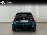 Usado Toyota Yaris Hybrid Style 116 CV (85 kW) 2025 Verde Berlina