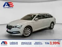 Usado Skoda Superb Style 218 CV (160 kW) 2021 Blanco Familiar