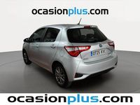 Usado Toyota Yaris Hybrid Active 100 CV (73 kW) 2019 Gris plata Utilitario