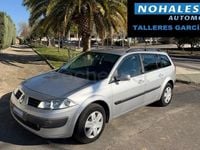 Usado Renault Mégane GrandTour Dynamique 130 CV (95 kW) 2006 Gris / plata Familiar