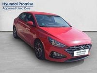 Usado Hyundai i30 120 CV (88 kW) 2022 Rojo Utilitario