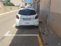 Usado Peugeot 208 Style 75 CV (55 kW) 2016 Blanco Utilitario