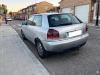 Usado Audi A3 Ambiente 110 CV (80 kW) 2000 Gris / plata Utilitario