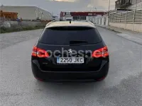 Usado Peugeot 308 SW Allure 130 CV (95 kW) 2015 Negro Familiar