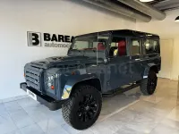 Usado Land Rover Defender 122 CV (89 kW) 2015 Gris / plata Familiar