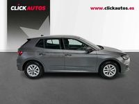 Usado Skoda Fabia Essence 80 CV (58 kW) 2025 Gris / plata Utilitario