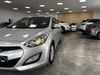 Usado Hyundai i30 100 CV (73 kW) 2012 Gris / plata Berlina