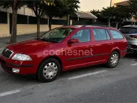 Usado Skoda Octavia 105 CV (77 kW) 2008 Rojo Familiar