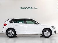 Usado Skoda Kamiq Ambition 110 CV (80 kW) 2022 Blanco SUV
