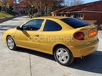 Begagnad Renault Mégane Coupé 110 HK (80 kW) 2000 Gul Sportkupé