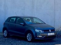 Usado VW Polo 75 CV (55 kW) 2015 Gris Utilitario