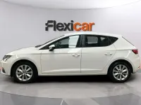 Usado Seat Leon Style 110 CV (80 kW) 2018 Blanco Berlina