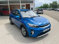 Usado Kia Stonic 84 CV (61 kW) 2023 Azul SUV