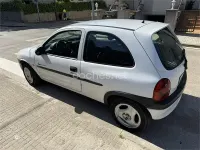 Usado Opel Corsa 65 CV (47 kW) 1999 Blanco Berlina