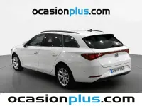 Usado Seat Leon Style 110 CV (80 kW) 2022 Blanco Familiar