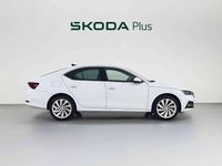 Usado Skoda Octavia Selection 204 CV (150 kW) 2024 Blanco Berlina