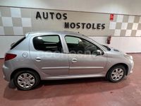 Usado Peugeot 206 75 CV (55 kW) 2010 Gris / plata Berlina