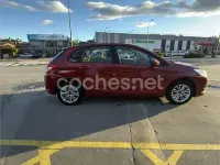 Usado Citroën C4 Business Class 92 CV (67 kW) 2014 Rojo Berlina