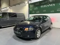 Usado Audi A3 Ambiente 140 CV (102 kW) 2005 Azul Utilitario
