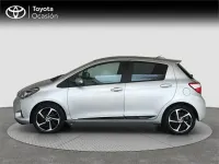 Używany Toyota Yaris Hybrid Advance 100 KM (73 kW) 2019 Szary Minivan