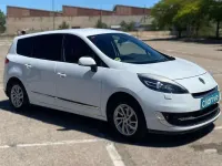 Usado Renault Scénic III Dynamique 131 CV (96 kW) 2013 Blanco Monovolumen