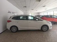 Usado Kia Carens 115 CV (84 kW) 2013 Blanco Monovolumen