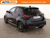 Usado Toyota Yaris Hybrid Sport 131 CV (96 kW) 2024 Negro Berlina