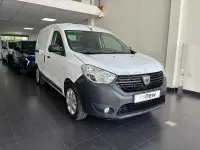 Usado Dacia Dokker Essentiel 95 CV (69 kW) 2020 Blanco Monovolumen