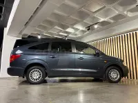 Usado SsangYong Rodius Limited 165 CV (121 kW) 2010 Gris / plata Monovolumen