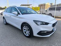 Usado Seat Leon Style 115 CV (84 kW) 2021 Blanco Familiar