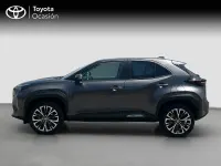 Usado Toyota Yaris Cross Style 116 CV (85 kW) 2023 Gris SUV