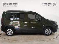 Usado Peugeot Rifter Allure 100 CV (73 kW) 2023 Verde Monovolumen