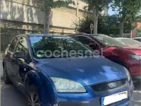 Usado Ford Focus Trend 100 CV (73 kW) 2006 Azul Berlina