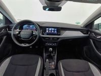 Usado Skoda Scala Selection 115 CV (84 kW) 2025 Gris plata Utilitario