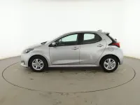 Usado Toyota Yaris Edition 125 CV (91 kW) 2022 Plata Utilitario