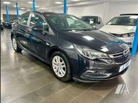 Usado Opel Astra Selective 125 CV (91 kW) 2016 Negro Utilitario