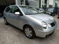 Usado VW Polo Trendline 65 CV (47 kW) 2002 Gris Berlina