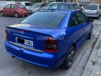 Usado Opel Astra Edition 192 CV (141 kW) 2003 Azul Coupe