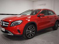 Usado Mercedes GLA200 Urban 136 CV (100 kW) 2015 Rojo SUV
