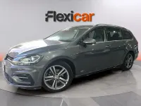 Usado VW Golf VII Sport 150 CV (110 kW) 2019 Gris Familiar