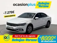 Usado VW Passat Business 122 CV (89 kW) 2022 Blanco Familiar