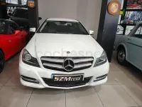 Usado Mercedes C220 170 CV (125 kW) 2012 Blanco Coupe