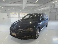 Usado Skoda Superb Style 217 CV (159 kW) 2021 Azul Familiar