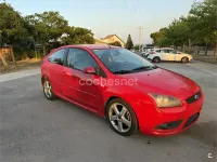 Usado Ford Focus Trend 115 CV (84 kW) 2007 Rojo Berlina